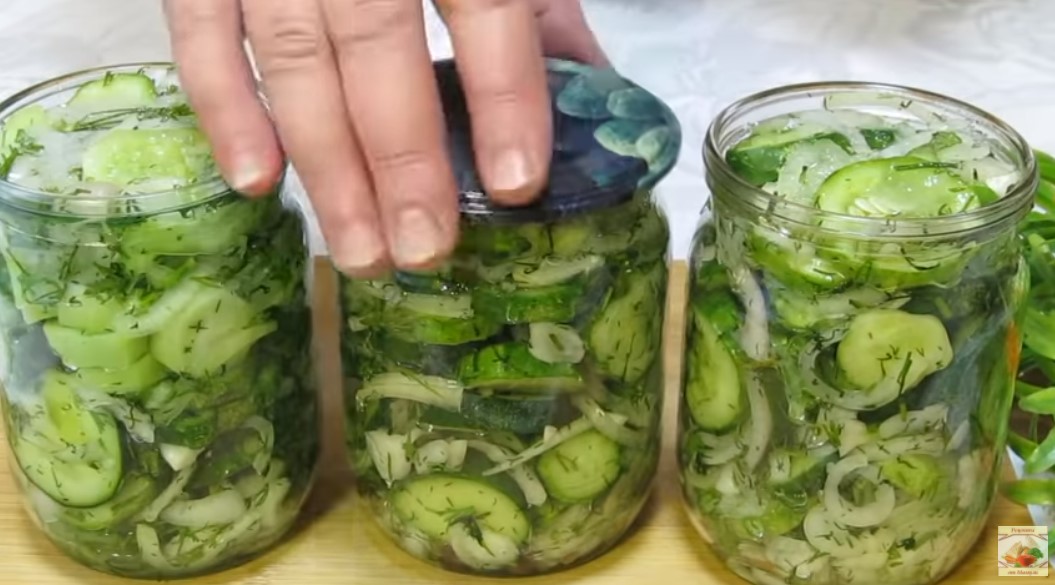 Простые рецепты огурцов на зиму салаты