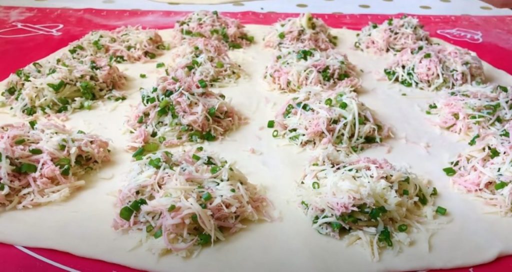 Нам понадобится 300 мл кефира, 1 яйцо и всего 10 минут вашего времени ...